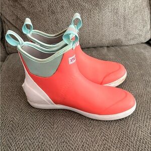Xtratuf Women's Coral and Mint Rain Boots